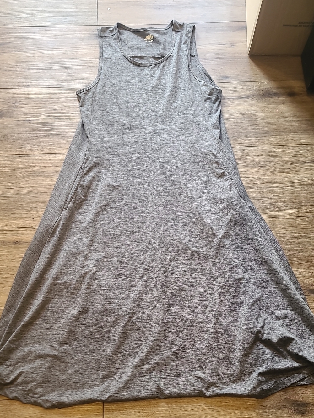 ROOTS Grey Heathered Jersey Maxi Dress With Pockets XL EUC Racer Back Stetchy